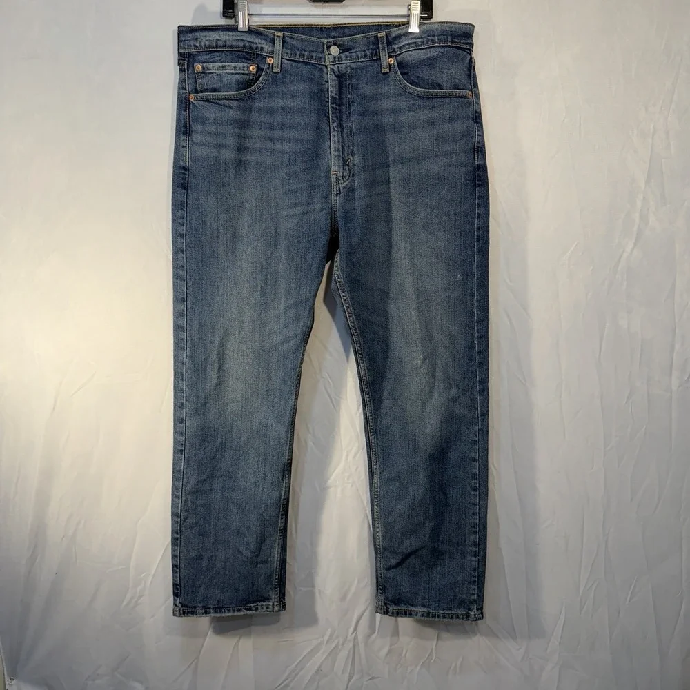 Levi's 505 Men's Medium Wash Blue Jeans‎ Size 38x30  Pants